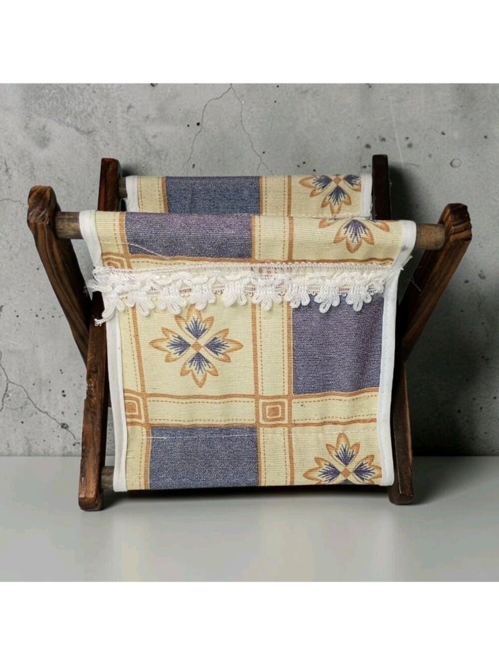 Wood Framed Mini Folding Sewing Crafting Caddy 7 x 7 Windowpane Lace Granny
